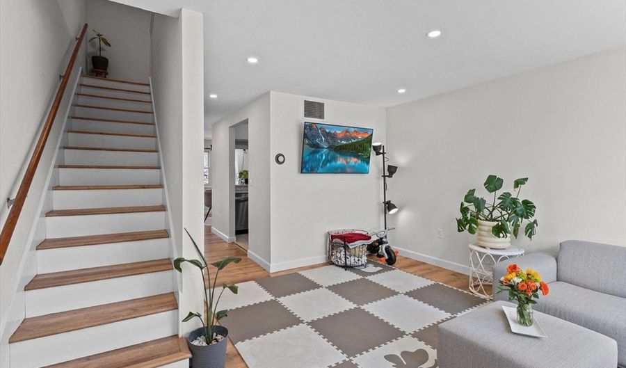 5257 Washington St 5257, Boston, MA 02132 - 2 Beds, 2 Bath