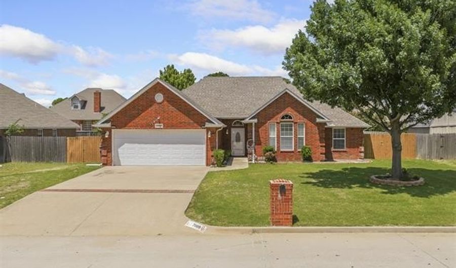 2009 5th Ave NW, Ardmore, OK 73401 - 3 Beds, 2 Bath