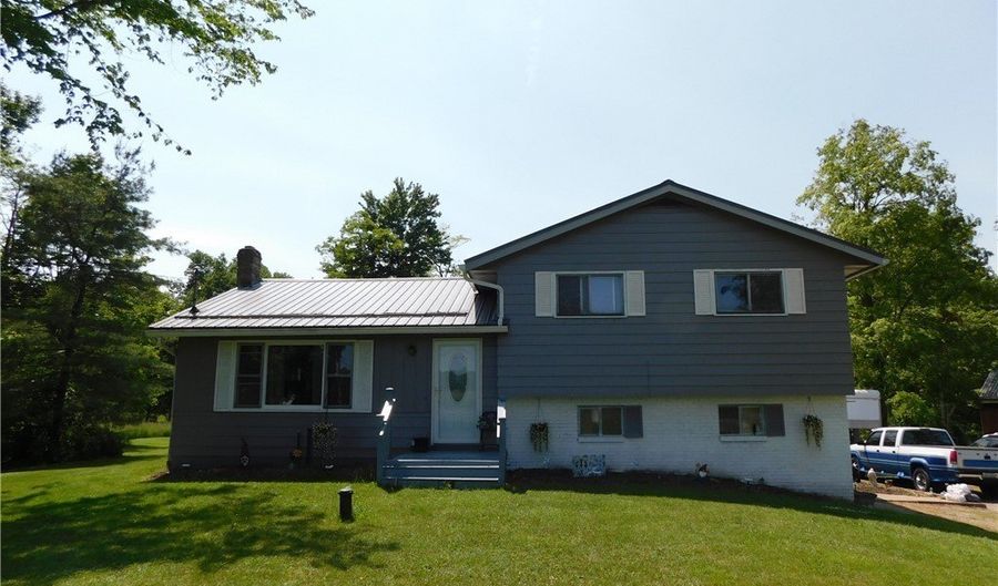 2547 Industry Rd, Atwater, OH 44201 - 3 Beds, 3 Bath