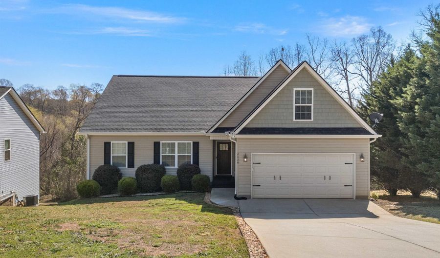 2520 Linmar Cir, Anderson, SC 29621 - 4 Beds, 2 Bath