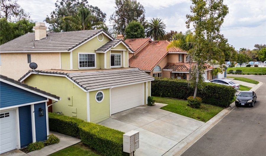 5349 Gooseberry Way, Oceanside, CA 92057 - 3 Beds, 3 Bath