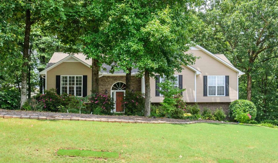 104 FOREST HILLS Cir, Alabaster, AL 35007 - 4 Beds, 3 Bath