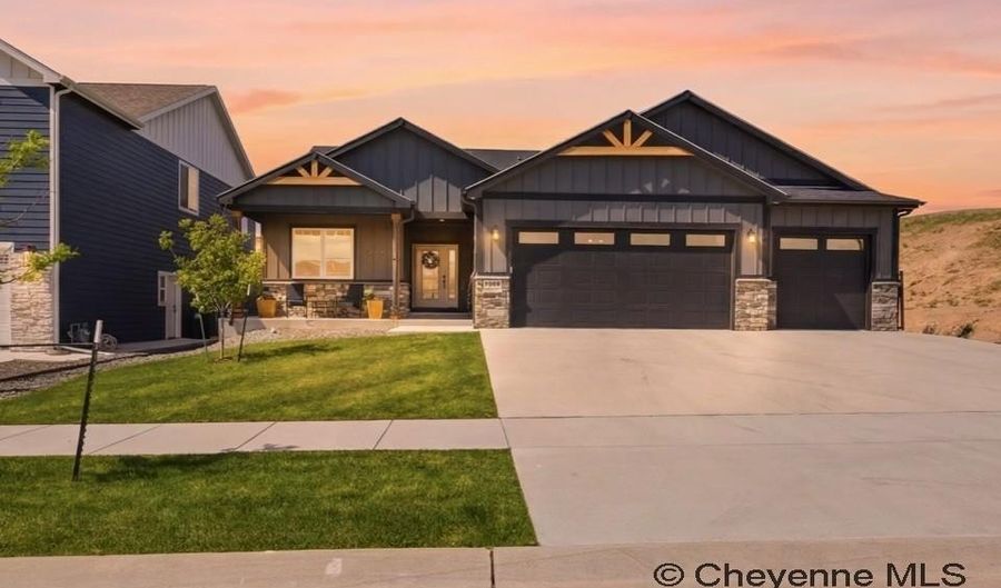 5712 CARMEL Dr, Cheyenne, WY 82009 - 4 Beds, 3 Bath