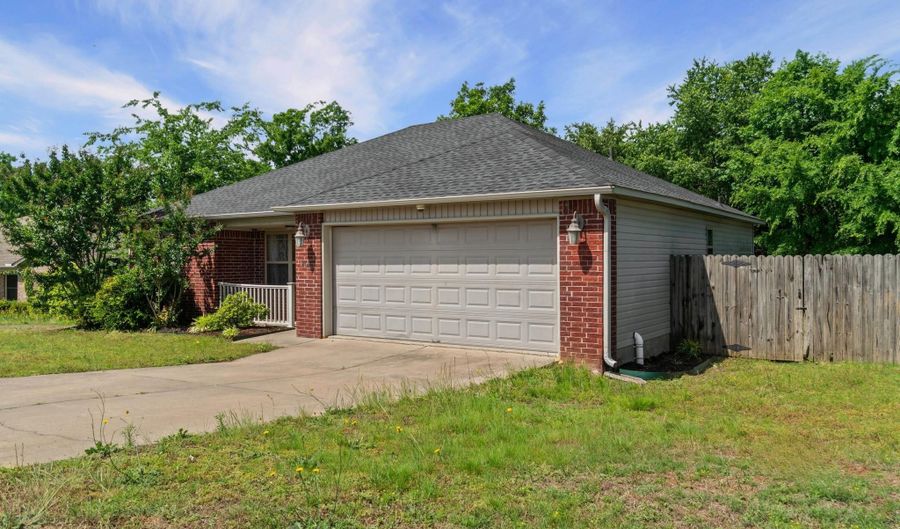 14616 Woodside Place Loop, Alexander, AR 72002 - 3 Beds, 2 Bath