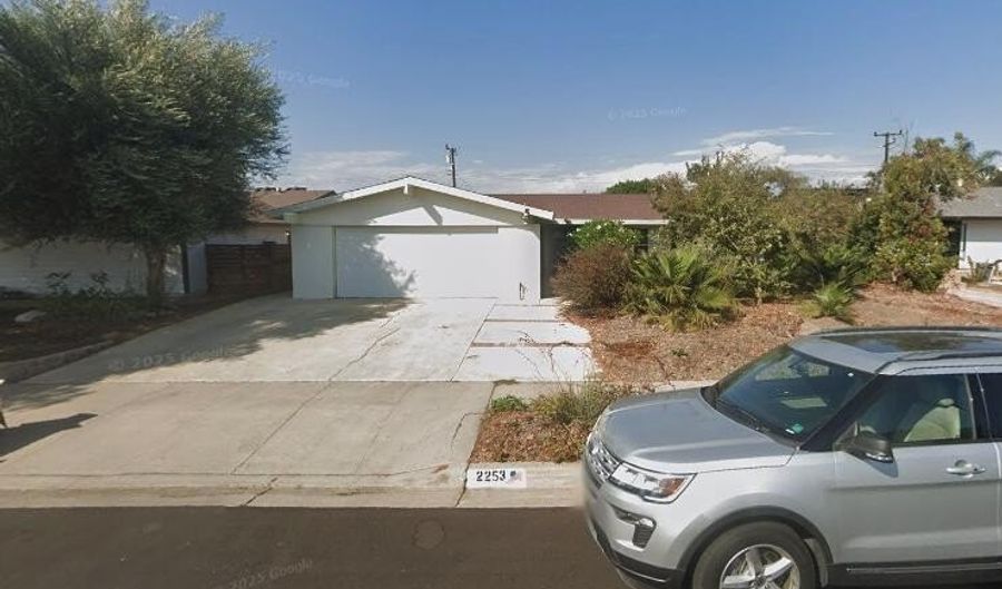2253 Gorman St, Camarillo, CA 93010 - 3 Beds, 2 Bath