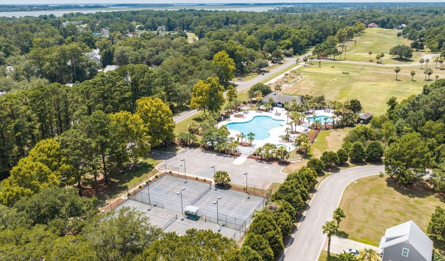 4 Addison St, Beaufort, SC 29907 - 3 Beds, 3 Bath