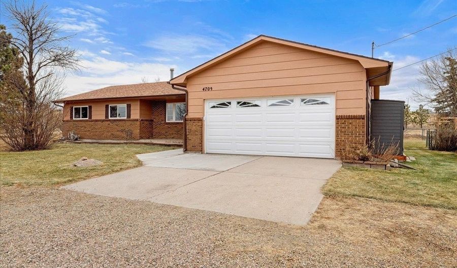 4709 NEW BEDFORD Dr, Cheyenne, WY 82009 - 5 Beds, 3 Bath