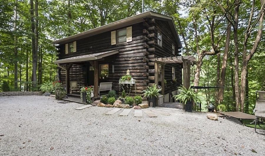 70 Donna Ct, Bedford, IN 47421 - 2 Beds, 3 Bath