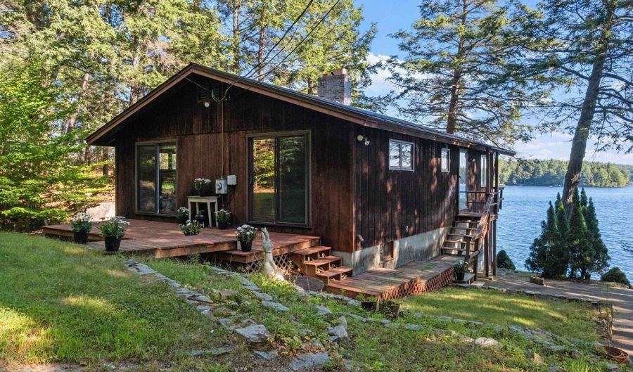 150 Minge Cove Rd, Alton, NH 03810 - 2 Beds, 2 Bath