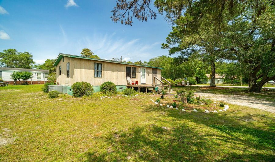 115 Conway Rd, Beaufort, NC 28516 - 3 Beds, 2 Bath