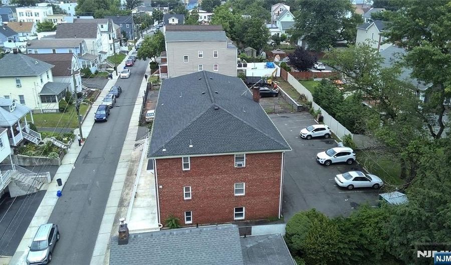 26 Clinton Street 4, Belleville, NJ 07109 - 1 Beds, 1 Bath