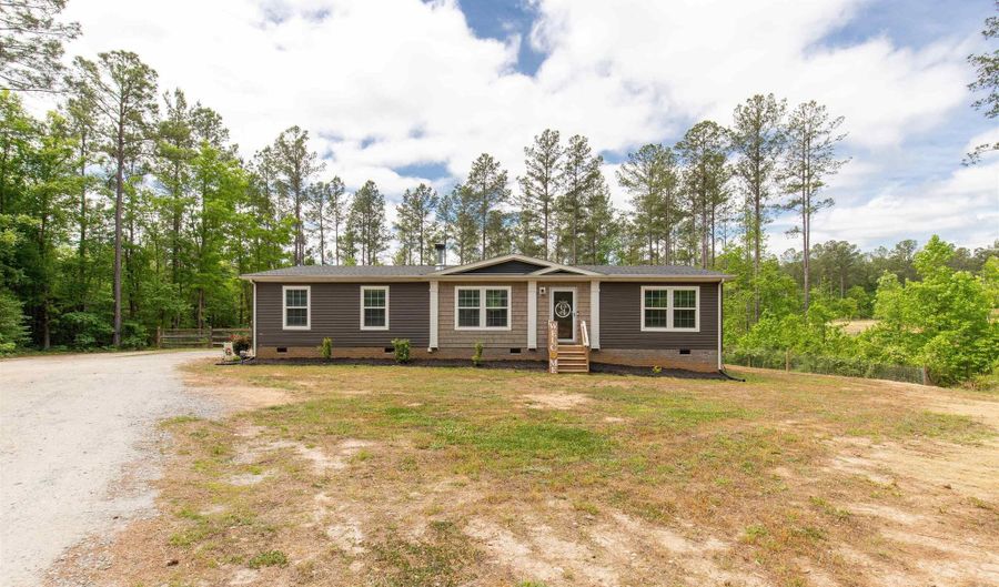 412 Mullinax Cir, Blacksburg, SC 29702 - 3 Beds, 2 Bath