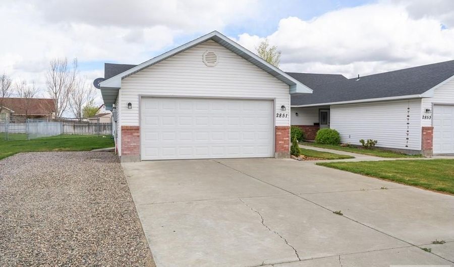 2851 E Chasewood Dr, Ammon, ID 83406 - 2 Beds, 2 Bath