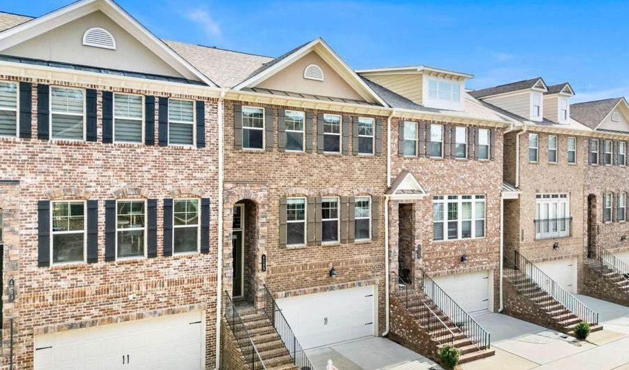 4199 Townsend Ln, Atlanta, GA 30346 - 4 Beds, 4 Bath