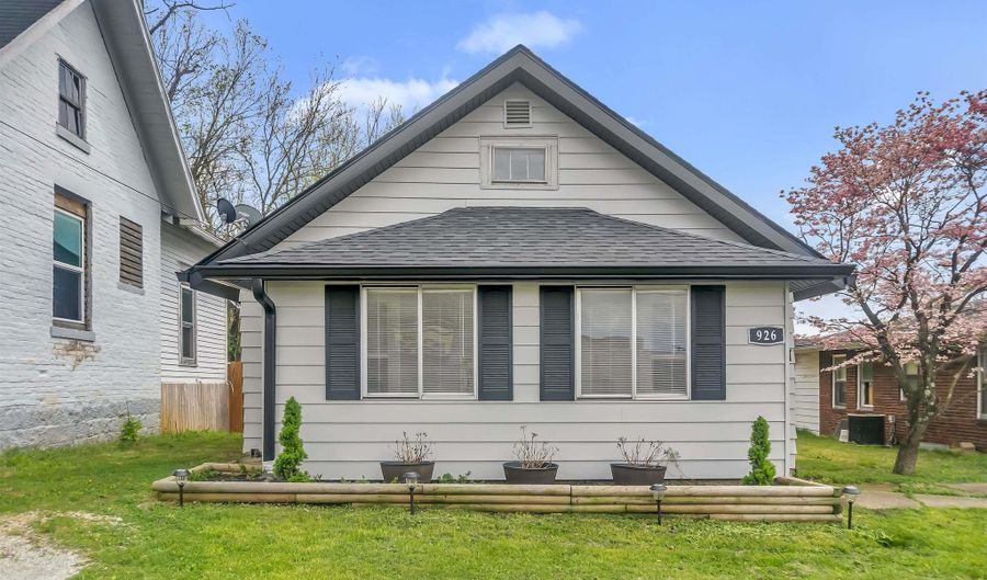 926 18th St, Bedford, IN 47421 - 2 Beds, 1 Bath