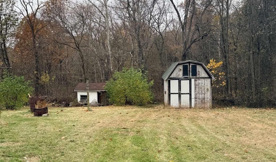 495 Gunsmith School Rd, Bedford, IN 47421 - 3 Beds, 1 Bath