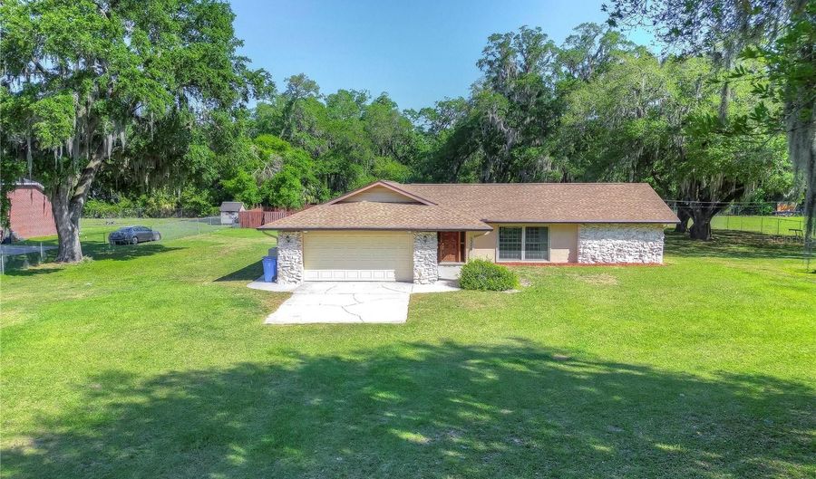 5306 DOWNING St, Dover, FL 33527 - 3 Beds, 2 Bath