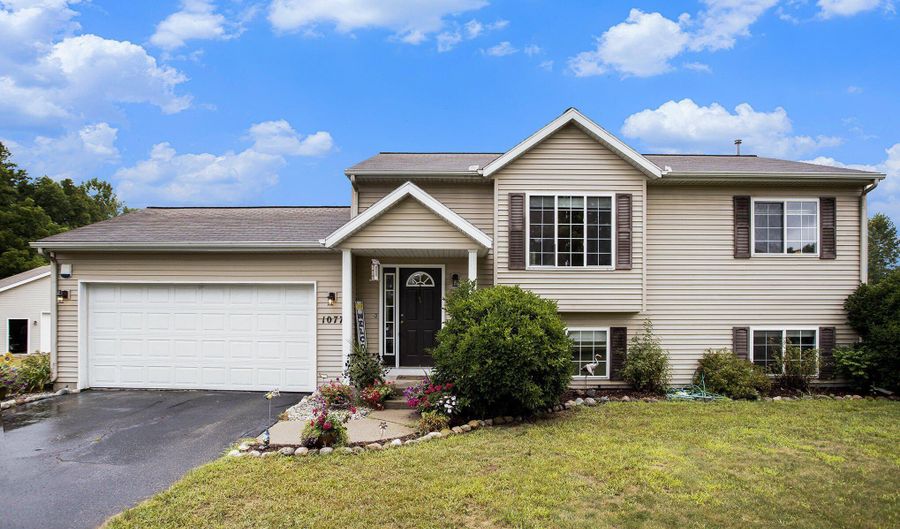 1077 Sun Valley Ln, Allegan, MI 49010 - 4 Beds, 2 Bath