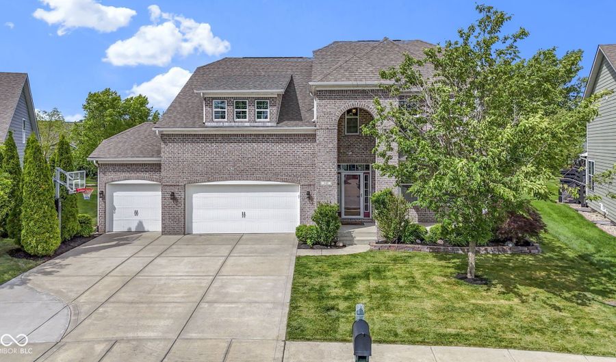 543 Amersham Ct, Avon, IN 46123 - 5 Beds, 4 Bath
