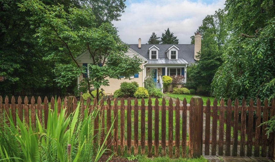 7016 WILSON Ln, Bethesda, MD 20817 - 6 Beds, 5 Bath