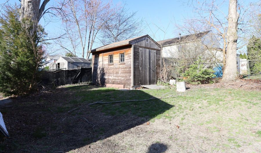 17 Commodore Ct, Barnegat, NJ 08005 - 3 Beds, 1 Bath