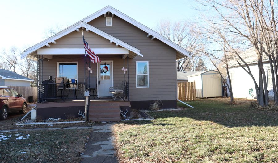 445 Wisconsin Ave NW, Huron, SD 57350 - 2 Beds, 2 Bath