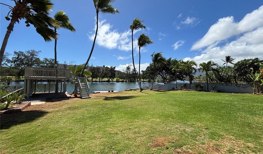 135 Kakahiaka St, Kailua, HI 96734 - 4 Beds, 4 Bath