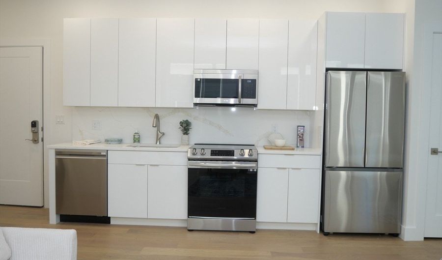38 Hichborn 101, Boston, MA 02135 - 0 Beds, 1 Bath