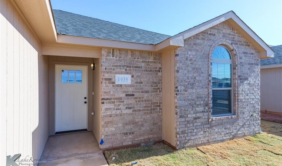 1935 Trigger Happy Trl, Abilene, TX 79602 - 3 Beds, 2 Bath