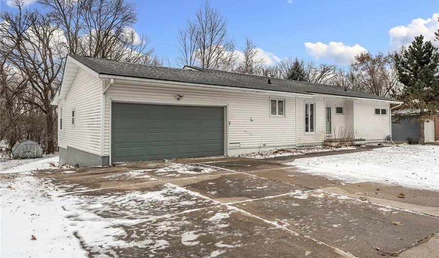 2010 11th Ave NE, Austin, MN 55912 - 3 Beds, 2 Bath