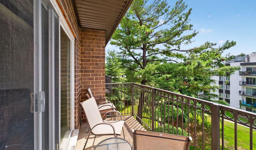 60 S VAN DORN St 519, Alexandria, VA 22304 - 1 Beds, 1 Bath