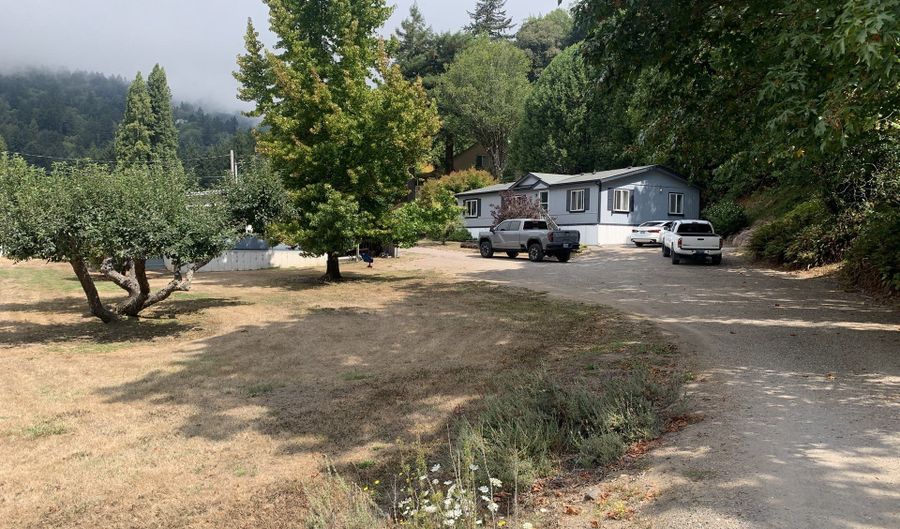 98465 N BANK CHETCO RIVER Rd, Brookings, OR 97415 - 3 Beds, 2 Bath