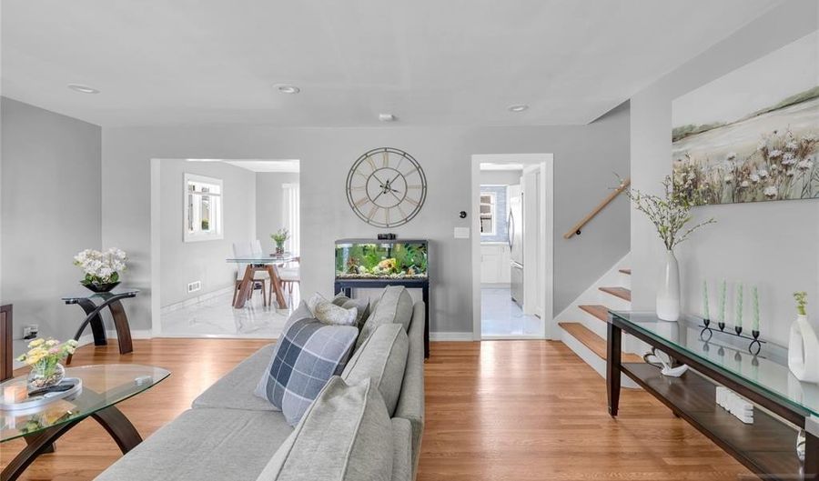 136 E Clinton Ave, Bergenfield, NJ 07621 - 3 Beds, 2 Bath