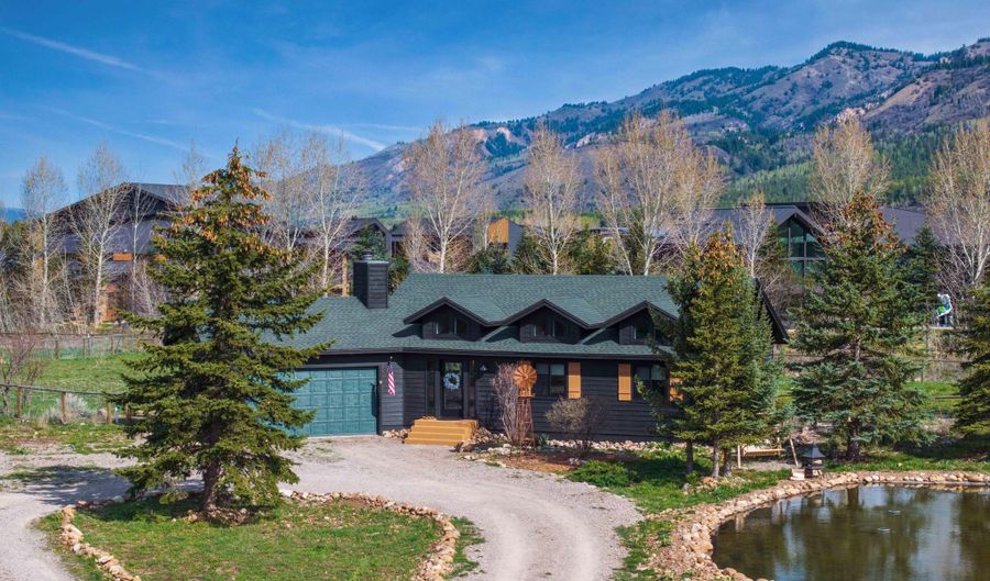 60 BUCKRAIL Ln, Alpine, WY 83128 - 3 Beds, 2 Bath