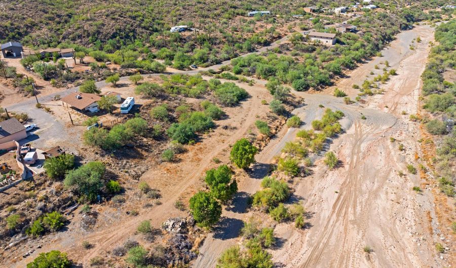 32455 S LISA Dr, Black Canyon City, AZ 85324 - 2 Beds, 1 Bath