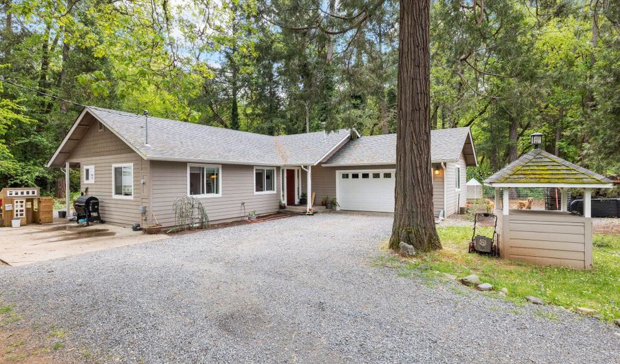 241 Whispering Pines Ln, Grants Pass, OR 97527 - 3 Beds, 2 Bath