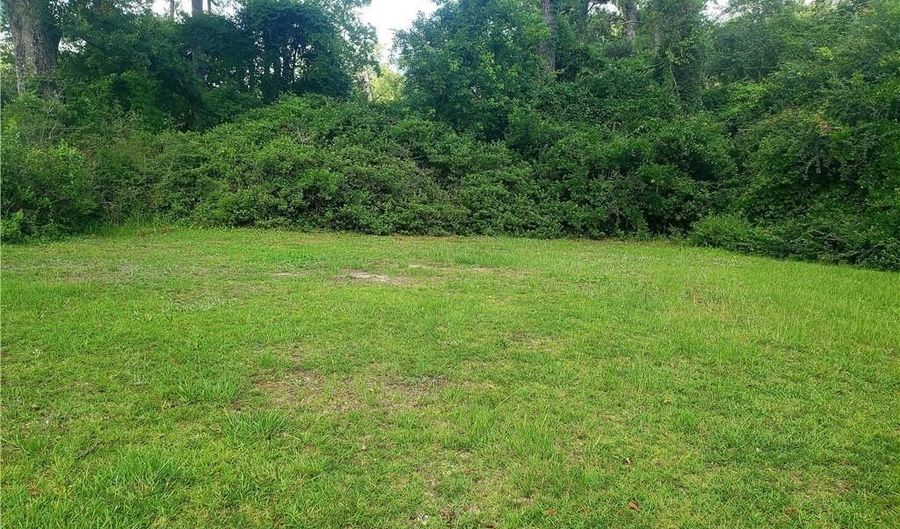 45801 Eastwood Dr, Bay Minette, AL 36507 - 4 Beds, 2 Bath