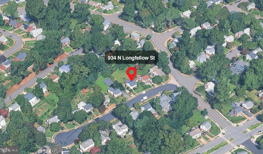 934 N LONGFELLOW St, Arlington, VA 22205 - 3 Beds, 2 Bath