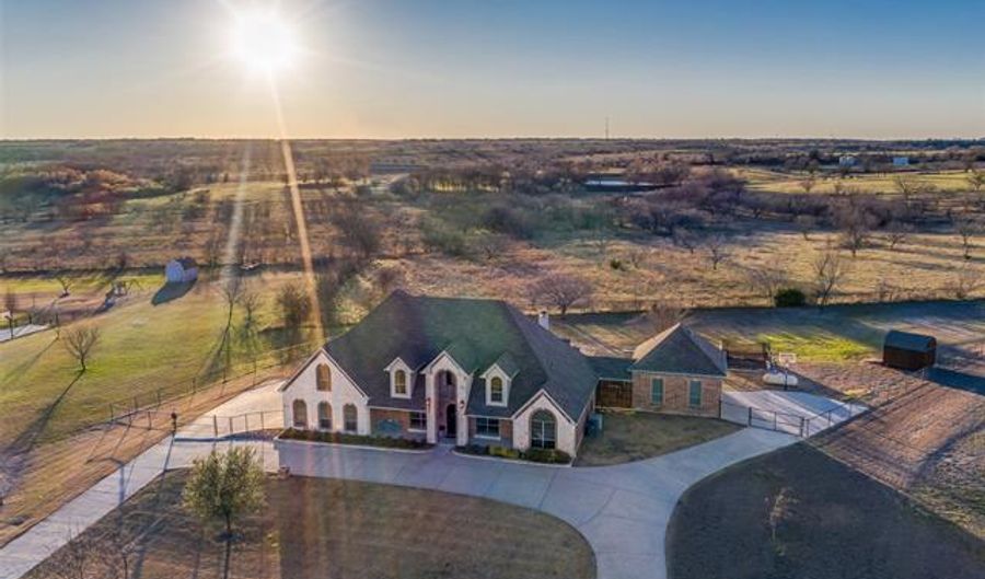 134 Scenic View Dr, Aledo, TX 76008 - 5 Beds, 5 Bath