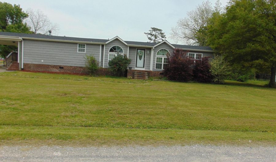 267 6th St, Aurora, NC 27806 - 3 Beds, 3 Bath