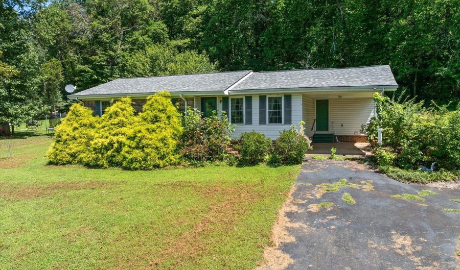 137 County Road 451, Athens, TN 37303 - 3 Beds, 2 Bath
