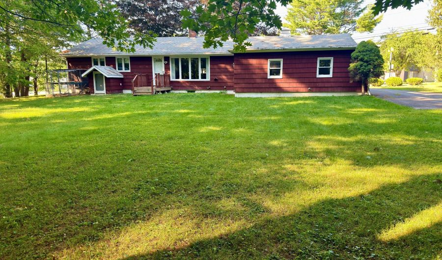 224 Eastern Ave, Augusta, ME 04330 - 3 Beds, 1 Bath