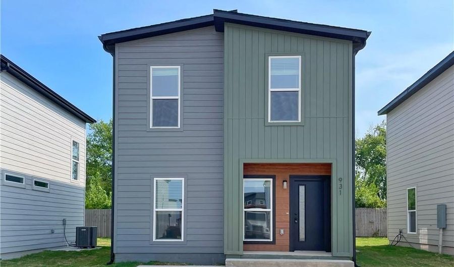 931 Reading Railroad Ln, Bentonville, AR 72713 - 3 Beds, 3 Bath