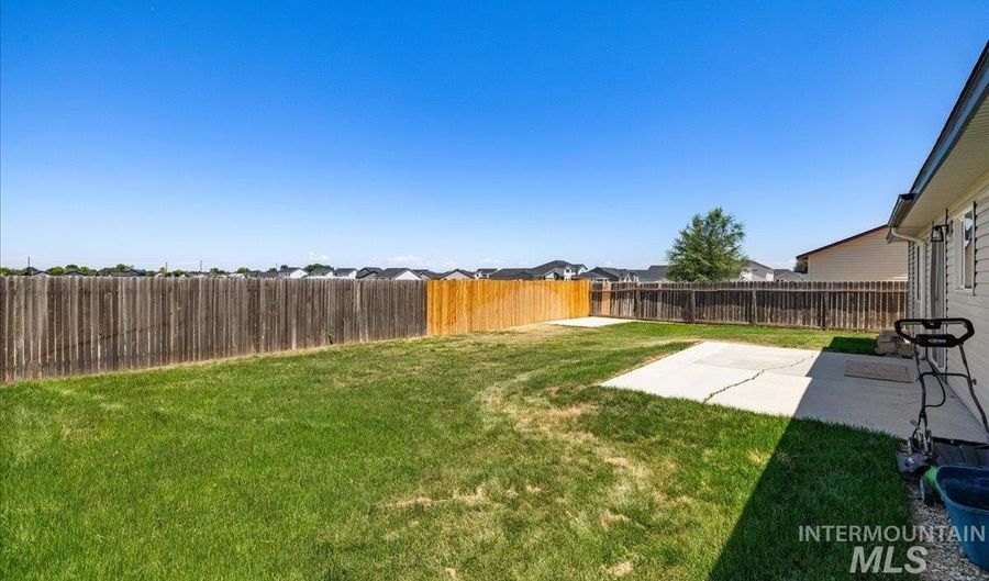 13796 Mariposa St, Caldwell, ID 83607 - 4 Beds, 2 Bath