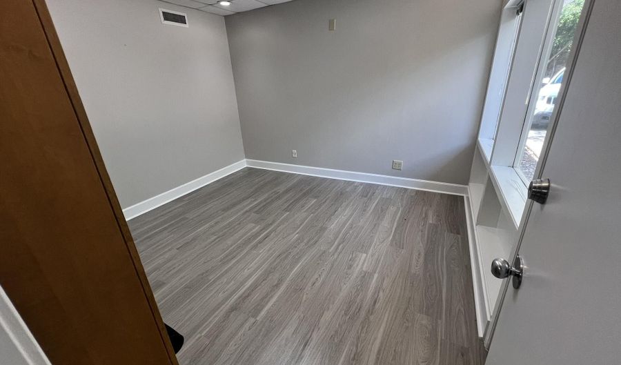 139 Waterloo St SW Office 4, Aiken, SC 29801 - 0 Beds, 1 Bath