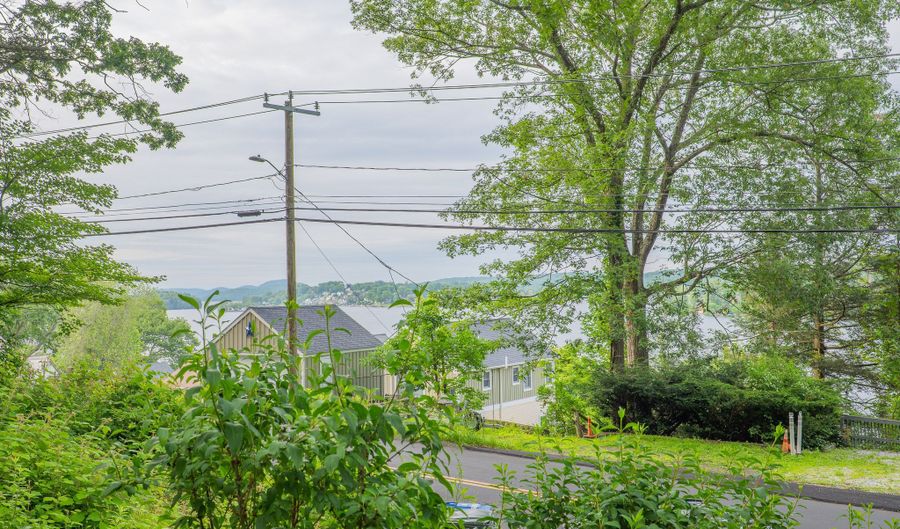158 Stadley Rough Rd, Danbury, CT 06811 - 2 Beds, 1 Bath