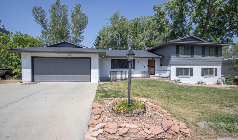 2040 W 41st St, Casper, WY 82604 - 5 Beds, 3 Bath