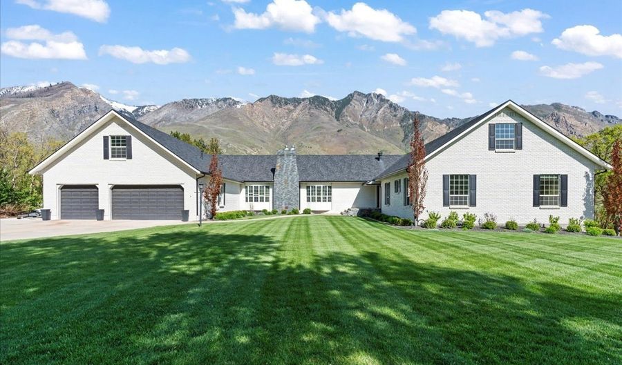 1116 N BIRCH, Alpine, UT 84004 - 8 Beds, 5 Bath