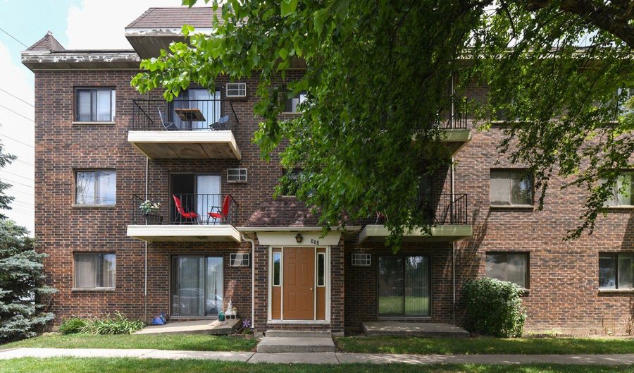 953 N Rohlwing Rd GB, Addison, IL 60101 - 2 Beds, 2 Bath