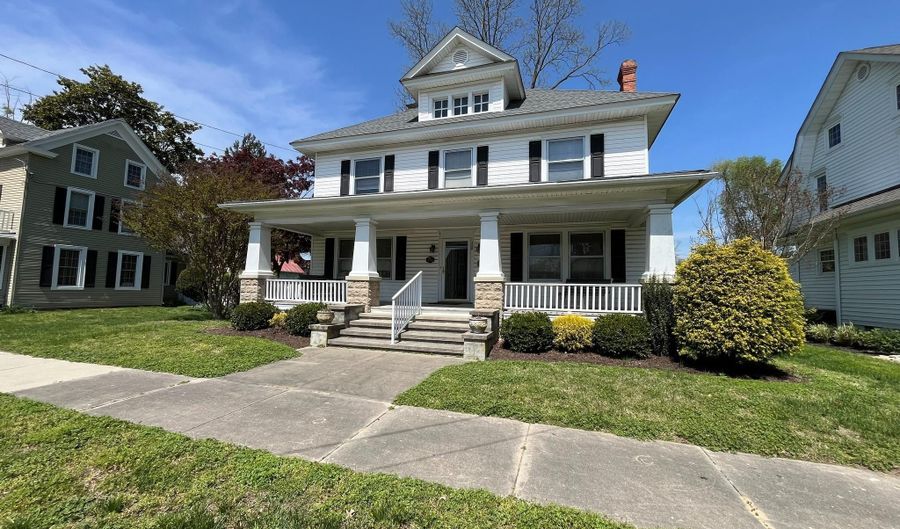 110 DELAWARE Ave, Bridgeville, DE 19933 - 3 Beds, 2 Bath